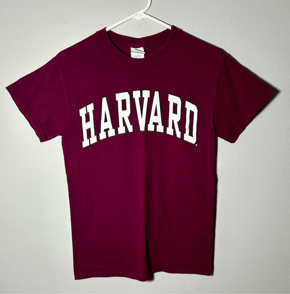 Vintage Harvard Crimson Gildan Heavy Cotton Men’s Red T-Shirt Sz S